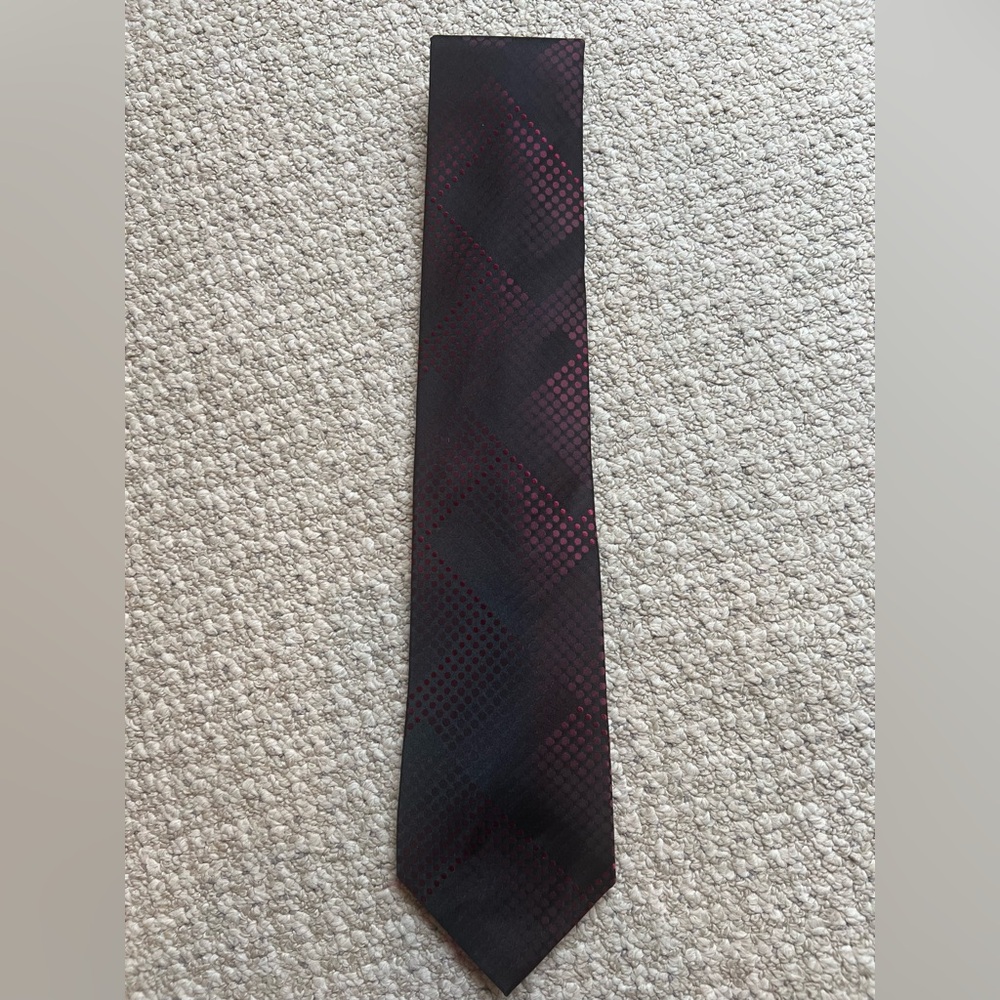 Axcess Black and Red Patterned Tie
